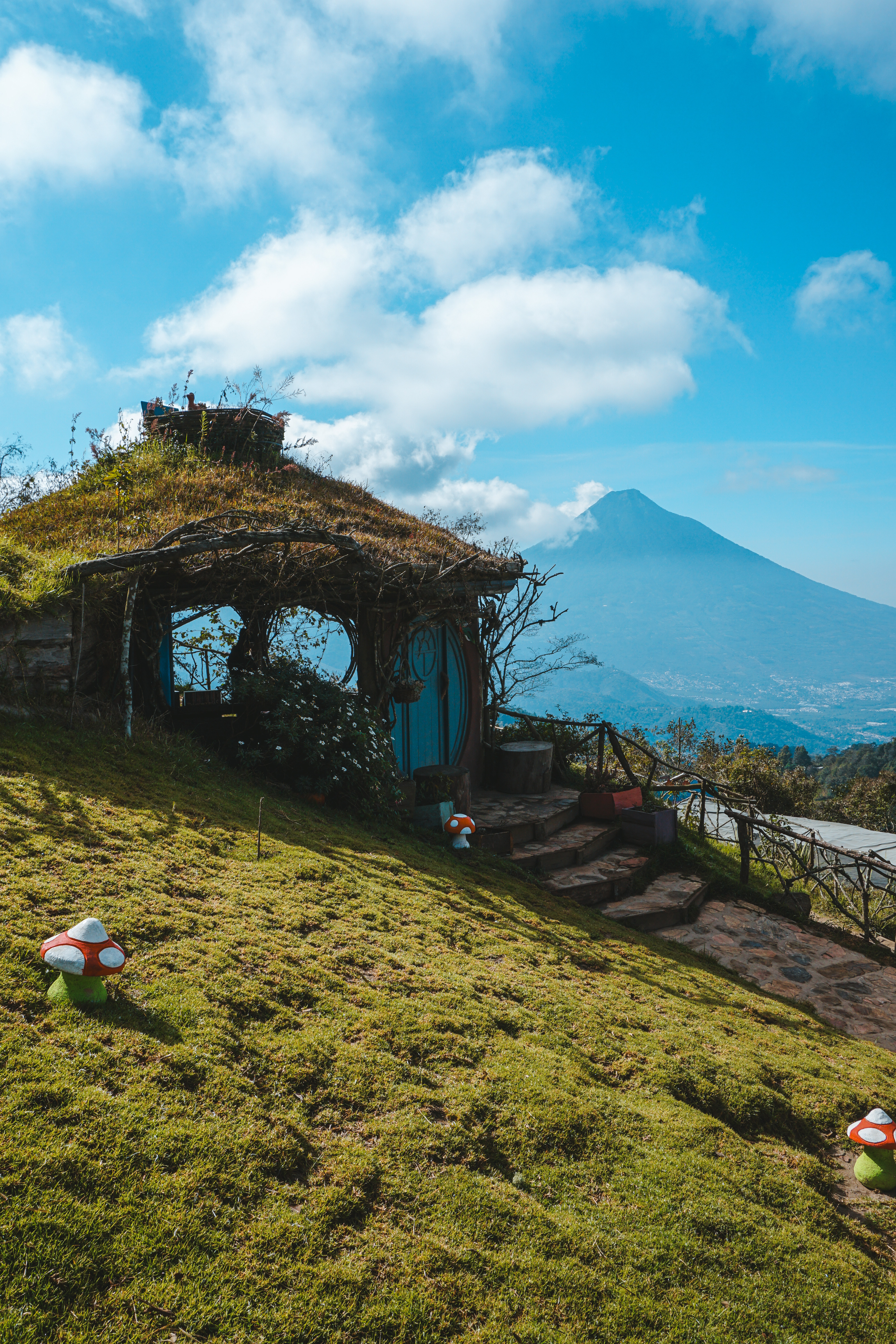 Fun things to do in Antigua, Guatemala. Check out my travel guide to learn more. Antigua Guatemala | Guatemala Aesthetic | Guatemala Travel | Guatemala Travel Guide | Guatemala | Antigua | Antigua Guatemala | Antigua Guatemala Aesthetic | Antigua Travel | Antigua Things to Do | Antigua Travel Guide | Hobbitenango Guatemala | Hobbitenango Fotos | Hobbitenango Guatemala Pictures | Hobbitenango Antigua Guatemala | Hobbit House | Hobbit Aesthetic | Hobbitcore | Adventure Time | Adventure Travel | Hobbit Hole