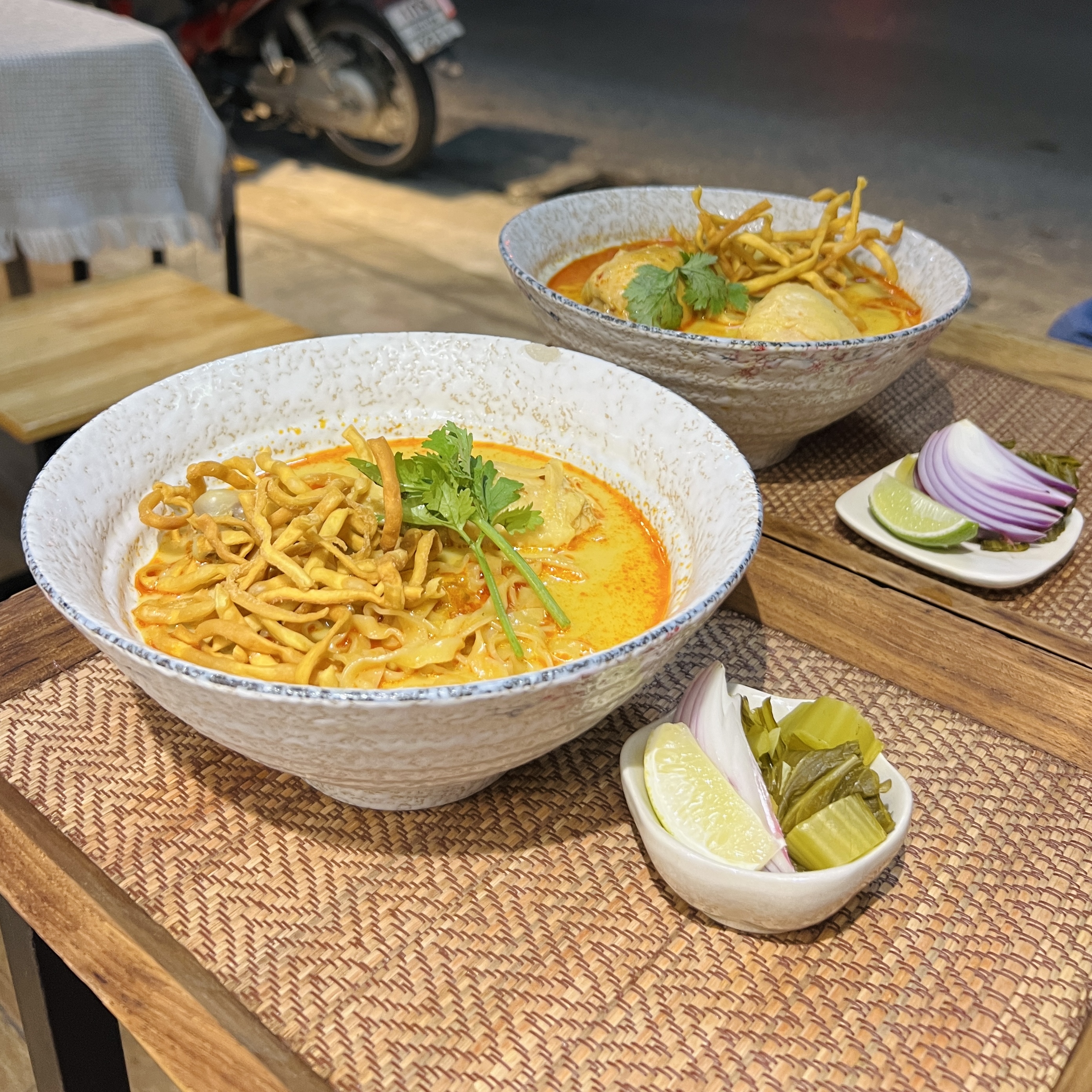 khao soi thailand